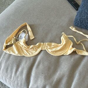 Monday swimwear Maui yellow cream waves medium top